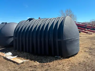 Poly Water Tank Horizontal 4200 US gal