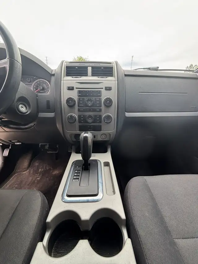 2012 Ford Escape580120282053355526