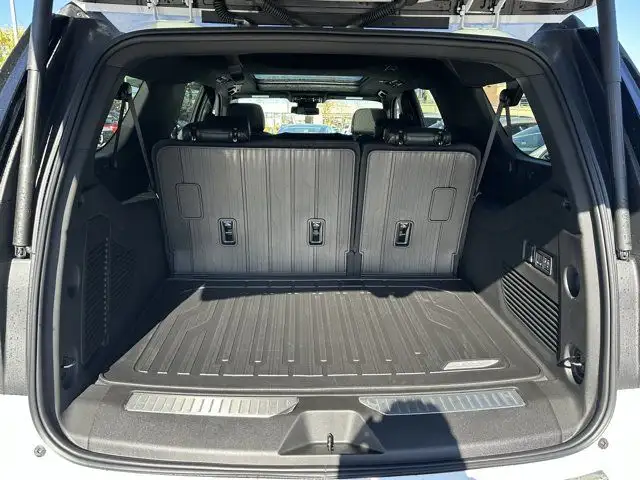 2026 GMC Yukon XL AT4 in Cars & Trucks in Calgary - Image 11