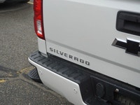 2018 Chevrolet Silverado 1500 High Country Premium, powerful, and built to stand out this 2018 Chevr... (image 9)