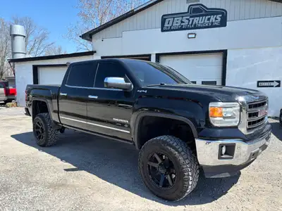 2014 GMC Sierra 1500 SLT 4WD, 5.3L V8, automatic transmission, 215422kms. Heated leather seats, powe...