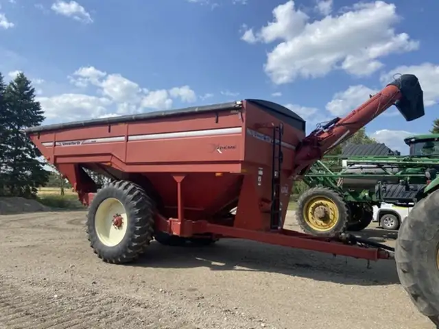 2010 Unverferth 1315 in Farming Equipment in Swift Current - Image 8