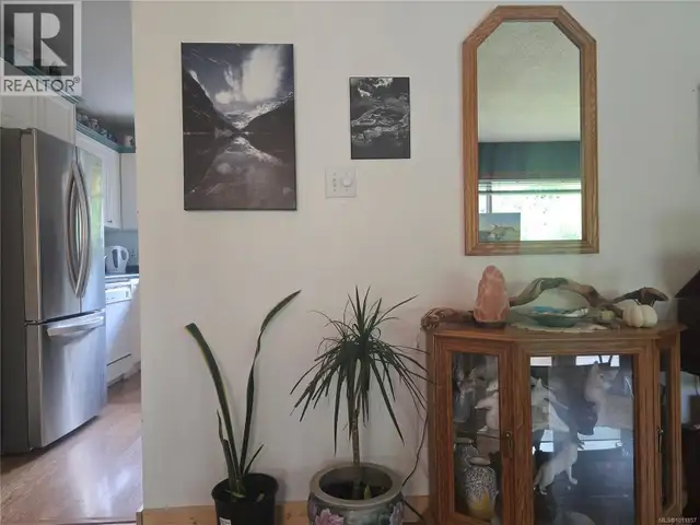 170 Seaview St Sayward, British Columbia in Houses for Sale in Campbell River - Image 11