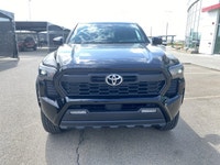 *Vehicle history form conveniently located in vehicle photos. AMVIC LICENSED DEALER ... Engine: Inte... (image 1)