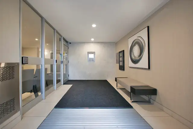 3 Bedroom Apartment- North York Don Valley Parkway Brookbanks Dr in Long Term Rentals in City of Toronto - Image 4