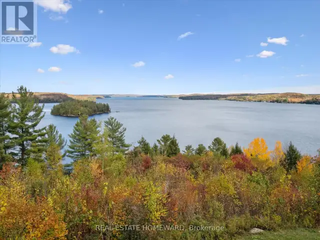 1085 AUSTIN LANE Lake of Bays (Mclean), Ontario in Houses for Sale in Muskoka - Image 8