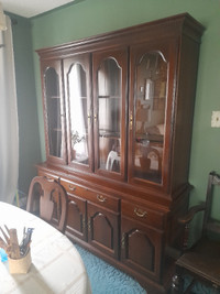 Solid wood china cabinet in perfect condition