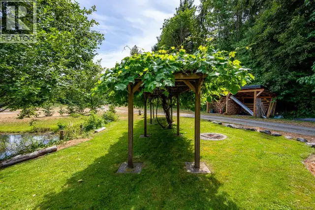 3840 SMALL Rd Courtenay, British Columbia in Houses for Sale in Comox / Courtenay / Cumberland - Image 12