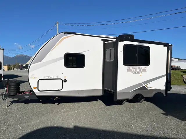 2026 Coachmen Northern Spirit in Travel Trailers & Campers in Terrace - Image 4
