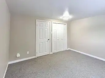 Newly Renovated 2 Bedroom Townhouse in Woodstock in Long Term Rentals in Woodstock - Image 9