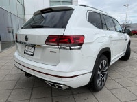 Humberview Volkswagen on the Queensway Get ready to experience the ultimate in luxury and performanc... (image 6)