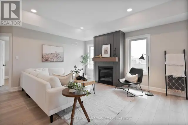 21 HAMILTON STREET North Middlesex (Ailsa Craig), Ontario in Houses for Sale in Grand Bend - Image 15