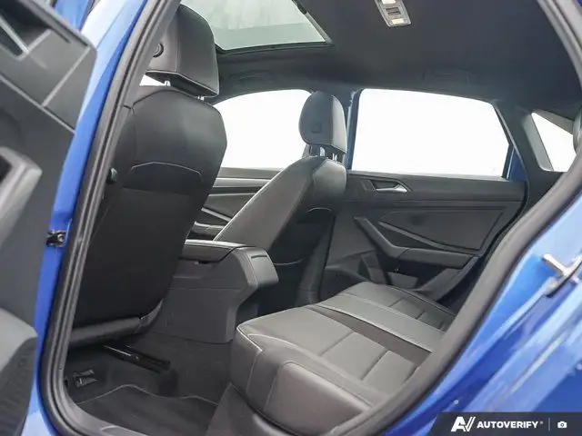 2023 Volkswagen Jetta Comfortline | LOW KMS | Moonroof in Cars & Trucks in Windsor Region - Image 25