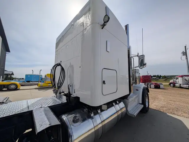 2019 PETERBILT 367 in Heavy Trucks in Kamloops - Image 15