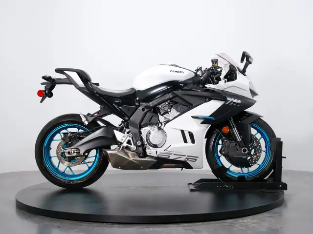 2025 CFMOTO 675SS in Street, Cruisers & Choppers in Kelowna - Image 3