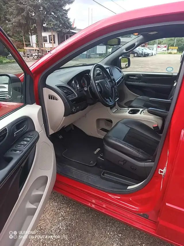 2016 Dodge Grand Caravan SE545693768363560965