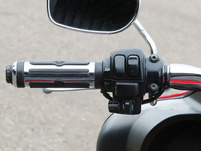 2010 Harley-Davidson Touring FLHTK - Electra Glide Ultra Limited in Sport Touring in Cambridge - Image 12