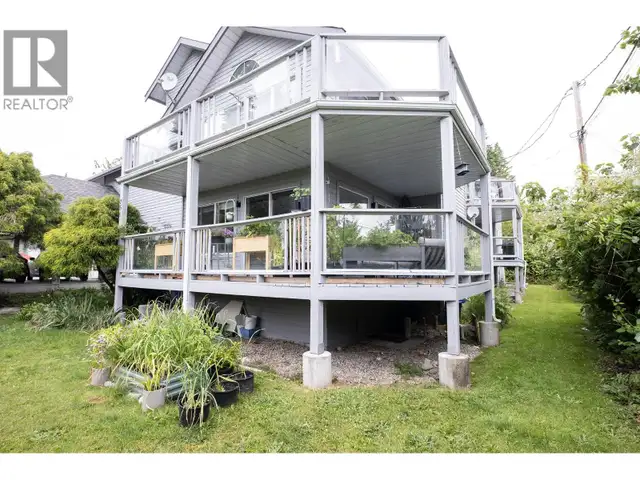 756 GIBSONS WAY Gibsons, British Columbia in Condos for Sale in Sunshine Coast - Image 31