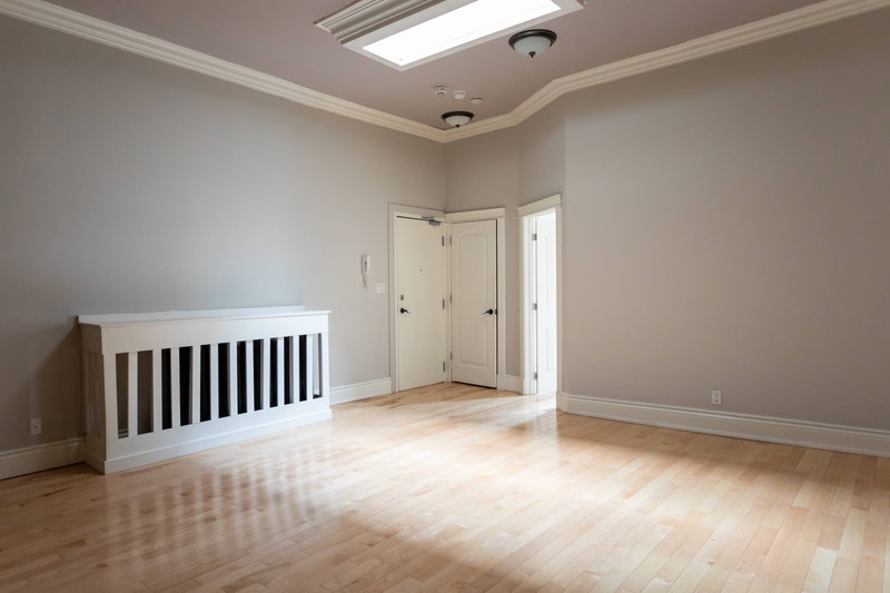 Stunning 3 Bedroom Apartment Available January 1st! Long Term Rentals