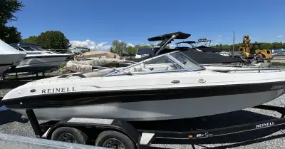 The Reinell 204 is a versatile boat, suitable for day cruising and watersports due to its shallow dr...