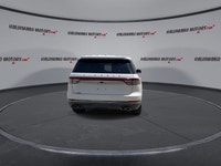 // ACCIDENT FREE!! // This 2023 Lincoln Aviator Reserve AWD is a premium three-row SUV that blends p... (image 6)