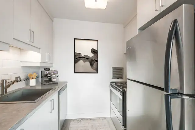 Hi-Rise 2 - Studio Apartment for Rent in Long Term Rentals in City of Montréal - Image 13