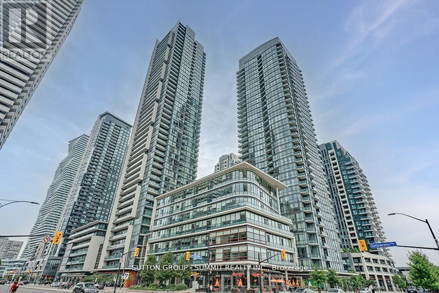 #PH02 -4070 CONFEDERATION PKWY Mississauga, Ontario in Condos for Sale in Mississauga / Peel Region - Image 4