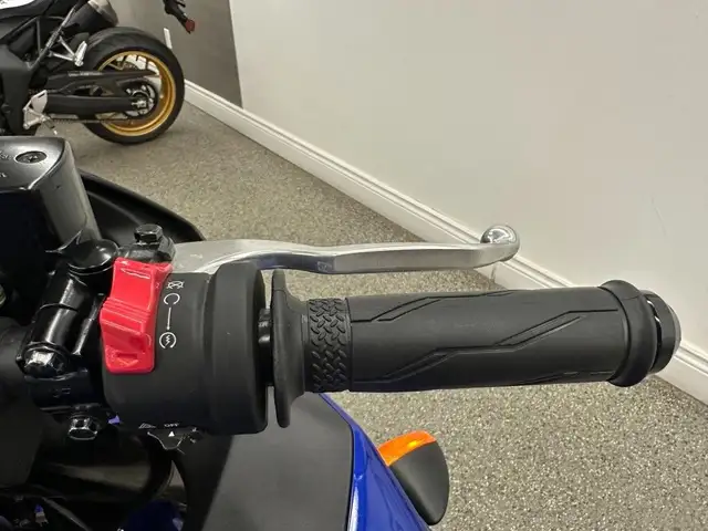 2024 Yamaha YZFR3ARL YZF-R3 - V6868NP - -Financing Available** in Sport Bikes in Markham / York Region - Image 15