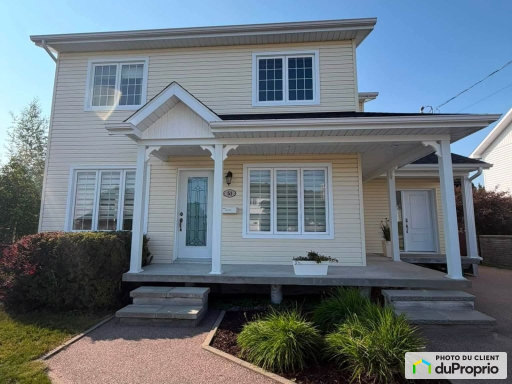 $459,900 - 2 Storey for sale in Baie-Comeau — photo 1