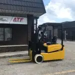 We have available for sale is a 2015 Yale 4000 lb 3 Wheel electric forklift. This is a 2015 model 3-...
