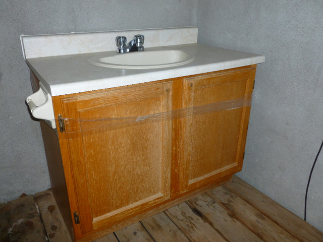 vanité de salle de bain. dans Autre  à Ville de Montréal - Image 3