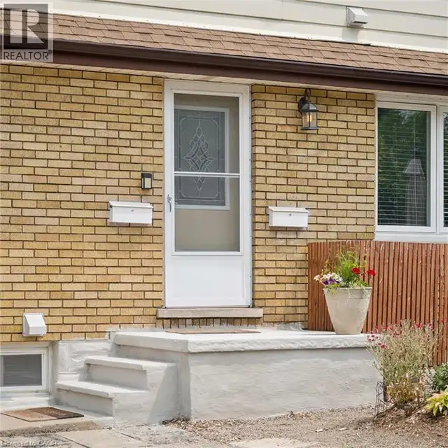 476 PROSPECT Avenue Kitchener, Ontario in Houses for Sale in Kitchener / Waterloo - Image 7