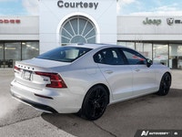 Clean Carfax | Excellent Condition | Black Edition Elevate your daily drive with the commanding eleg... (image 5)