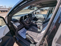 Come finance this vehicle with us. Apply on our website stonebridgeauto.com 2022 Toyota Sienna Hybri... (image 8)