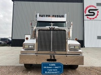 2009 Western Star 4900 long hood Tandem truck Located near Westlock Alberta KMS: 908,556 HRS: 23,401... (image 1)