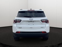 This 2025 JEEP COMPASS LATITUDE 4X4 has the following options Premium Cloth/Vinyl Bucket Seats, Remo... (image 4)