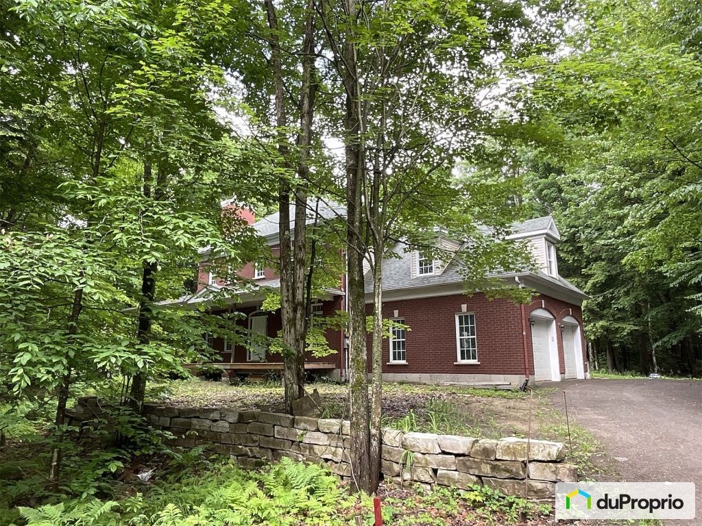 $875,000 - 2 Storey for sale in St-Colomban — photo 1