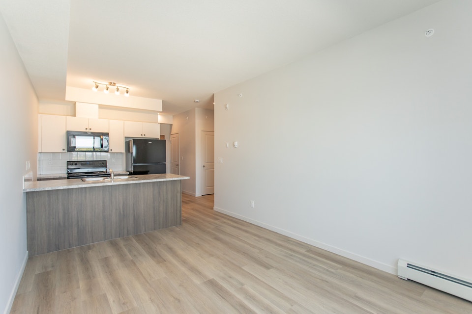 Brand New - 1 Bed + Den 1 Bath at BlueWater Apartments North 5