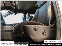 2024 Dodge Durango SXT Experience the Dodge Durango SXT with just 81898 km, finished in a sharp Whit... (image 9)