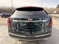 | Bose Performance Series 14-Speaker Audio | Hands-Free Power Liftgate | UltraView Panoramic Sunroof... (image 7)