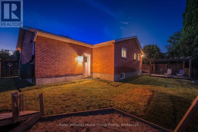 273 COLBORNE STREET Centre Wellington (Elora/Salem), Ontario in Houses for Sale in Kitchener / Waterloo - Image 40