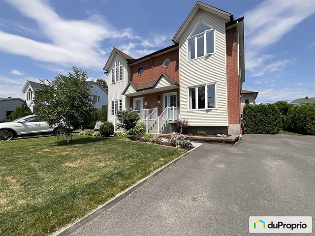 $527,000 - Semi-detached for sale — photo 1