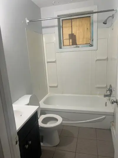 2 BdRm apartment across from University, 1200/month utilities included Parking included for 1 vehicl...