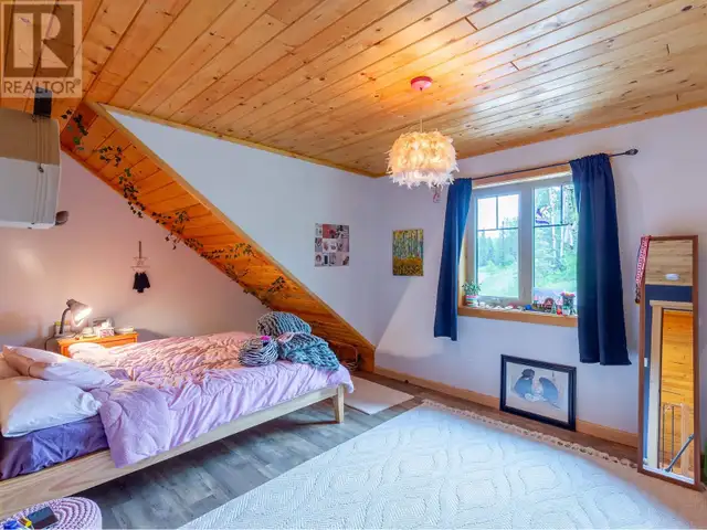 585 16 HIGHWAY Smithers, British Columbia in Houses for Sale in Smithers - Image 30