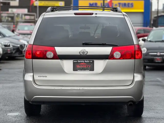 2006 Toyota Sienna 5dr CE 8-Passenger, FREE 0NE YEAR 20,000 KM L in Cars & Trucks in Vancouver - Image 11