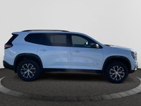 Welcome to Capital GMC! This 2026 GMC Acadia in Glacier White Tricoat is equipped with AWD and Gas 2... (image 5)