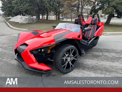 LIKE NEW Polaris Slingshot SL with only 12,000 KM, 5-speed manual transmission, only a regular G lic...