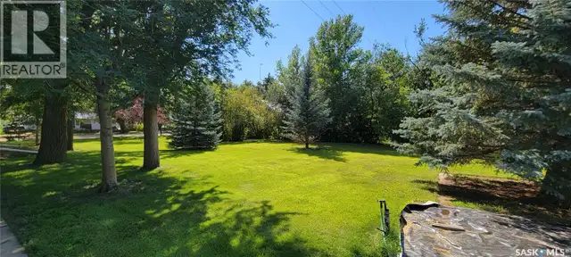 33 Main STREET Willow Bunch Rm No. 42, Saskatchewan in Houses for Sale in Moose Jaw - Image 32