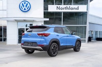 Navigate with confidence and exceptional comfort in this near-new 2024 Chevrolet Trailblazer LT Spor... (image 3)