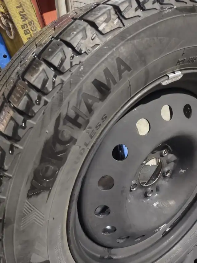 Buick Encore GX 225-65-17 KIT ACIER ET PNEUS YOKO TA 9-32 2023 in Cars & Trucks in St-Georges-de-Beauce - Image 3